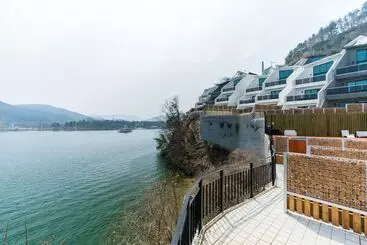 W Jiwoo Resort