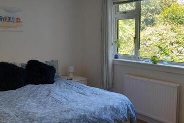 21kr Bed And Breakfast, Close To Beach, Town Centre And Golf
