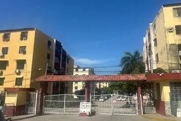 پانسیون Eco Friendly Cozy Bunk Room With Private Bath Near Airport