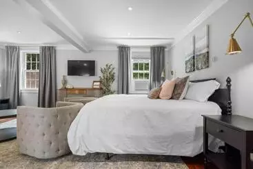 ユースホステル The Aurora