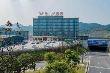 Vienna Hotel Chongqing West Station Square