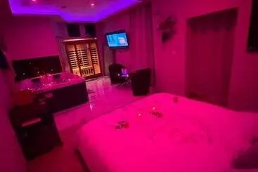 ペンション Jacuzzi & Sauna Herrlisheim