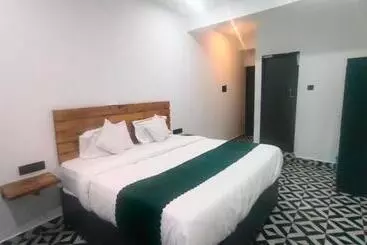 Retkeilymaja Zelosena By Rnb Hotel In Calangute