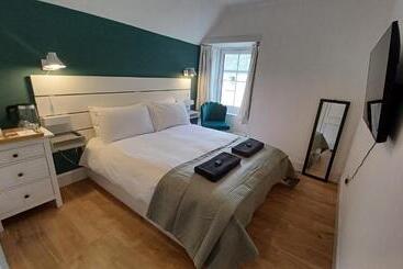 פנסיון Gynack Villa