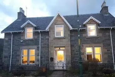 Majatalo Gynack Villa