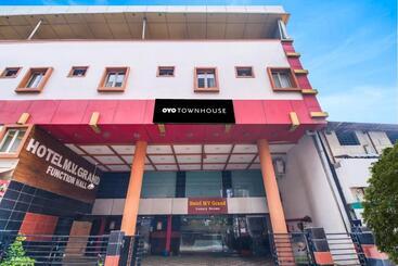 Hotell Super Townhouse Gajuwaka Near Cmr Mall