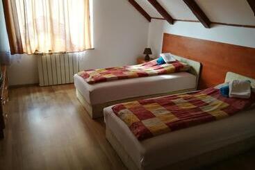 Pensjonat Dunakanyar Bed & Breakfast