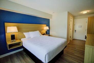 Hotel Baymont By Wyndham Gold River