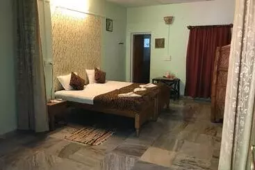 Baaz Jungle Resort