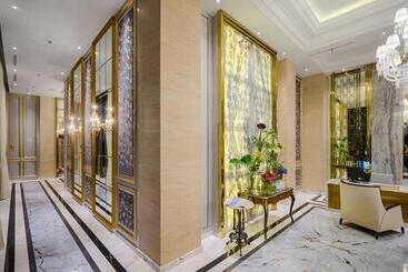 Art Deco Luxury Hotel & Residence