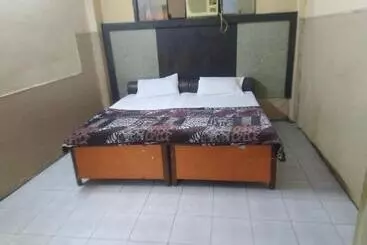 Otel Narayana Palace Agra Cantt