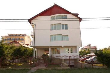 Pensiune Casa Blanca Din Costinesti