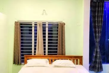 Yelagiri Goldhill Resort