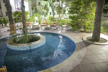 هتل Bodrum Sea Side Beach Club