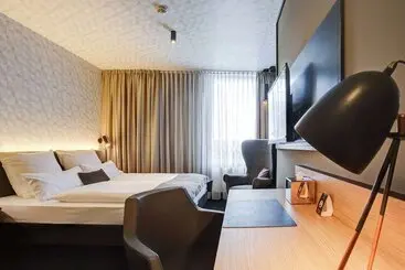 هتل Vienna House Easy by Wyndham Dortmund City