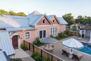 فندق The Menagerie