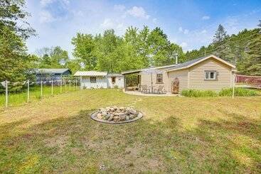 Vakantiehuisje The I House Interlochen Home W/ Sauna, Fireplace