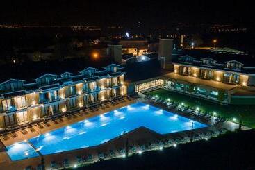 Ramada Resort By Wyndham Pamukkale Thermal