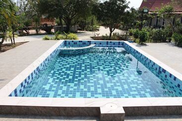 Hotel Baan Suan Mulberry Farmstay