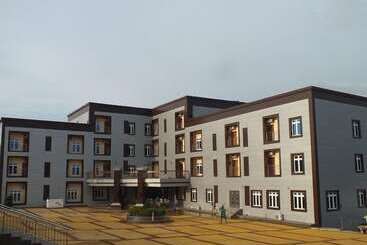 هتل Davina Hill Resorts And