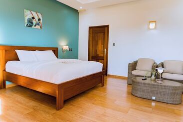 هتل The Little Hill Boutique