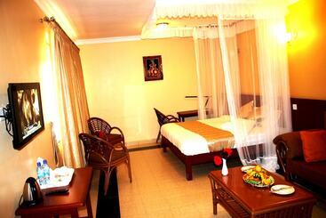 Kusyombunguo Hotel Lukenya