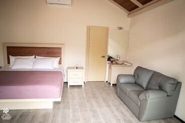 Río Hotel Y Glamping