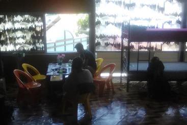 旅馆 Shanti Backpacker&gallery