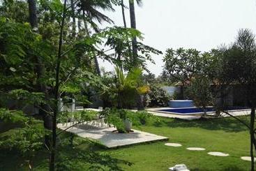 Bed & Breakfast Villa Anna Pondy