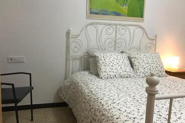 تختخواب و صبحانه Habitaciones Baobab