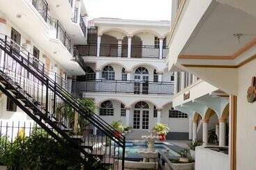 هتل Hôtel Villa Lamarre