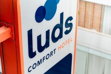 هتل Luds Comfort
