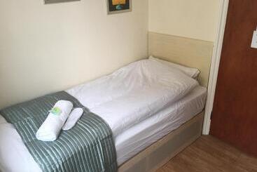 تختخواب و صبحانه Lady Hamilton Inn