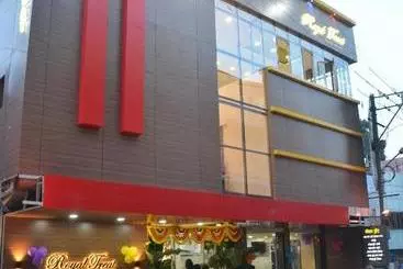 Hotel Royal Treat