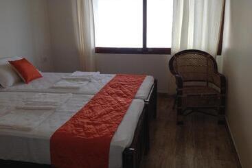 Resort Cherai Onetree Retreat