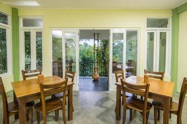 אתר נופש Old Frankland Kandy Luxury Boutique