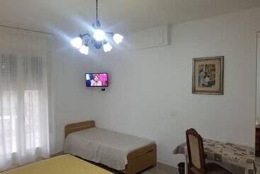 تختخواب و صبحانه Le Maschere