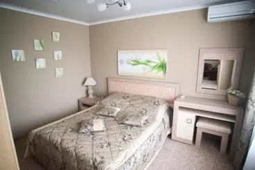 Hotel Yuzhnaia Noch