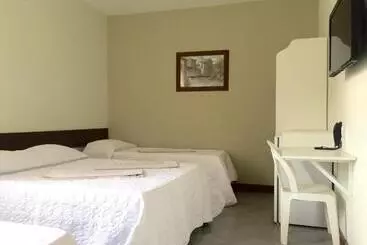 ホテル Pousada Central