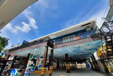 Курорт Pescadores Suites Moalboal