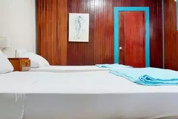 Hotelli Lapalapa Beachfront