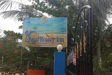 Hotel Island Breeze Inn