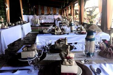 The Sea Cliff Hotel Resort & Spa