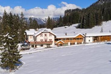 Alpin Natur Hotel Brückele