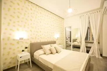 تختخواب و صبحانه Parthenope Suite