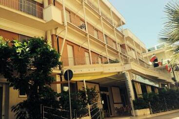 בית מלון כפרי Lazzarini