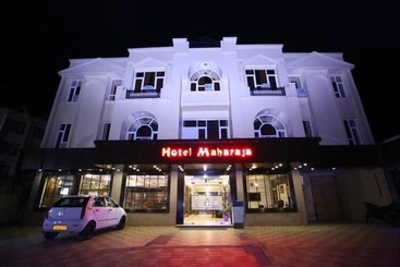 בית מלון כפרי Maharaja Inn