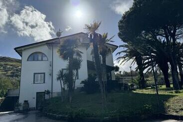 Курорт Kalos Relais