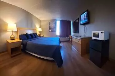 モーテル Madison Inn And Suites