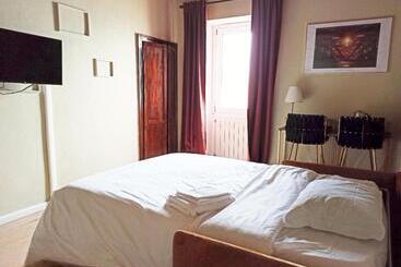 Aamiaismajoitus (B&B) Essentia Guest House